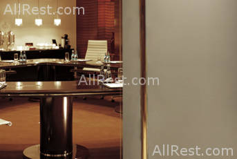 Grosvenor House West Marina Beach 24
